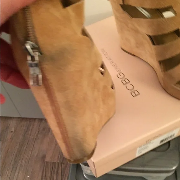 BCBG Generation Torrez Open Toe Wedge Platforms - Picture 4 of 4